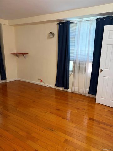 98-20 62nd Drive 3D, Rego Park, NY 11374