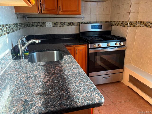 98-20 62nd Drive 3D, Rego Park, NY 11374