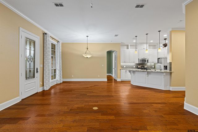 3949 Hanover Place, Tyler, TX 75701