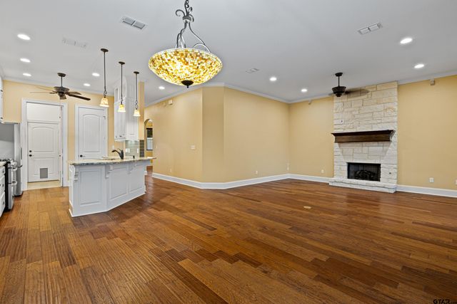 3949 Hanover Place, Tyler, TX 75701