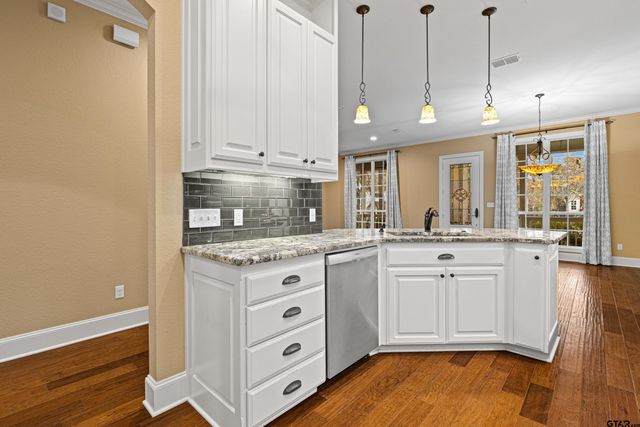 3949 Hanover Place, Tyler, TX 75701