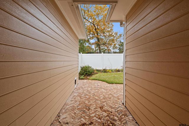 3949 Hanover Place, Tyler, TX 75701