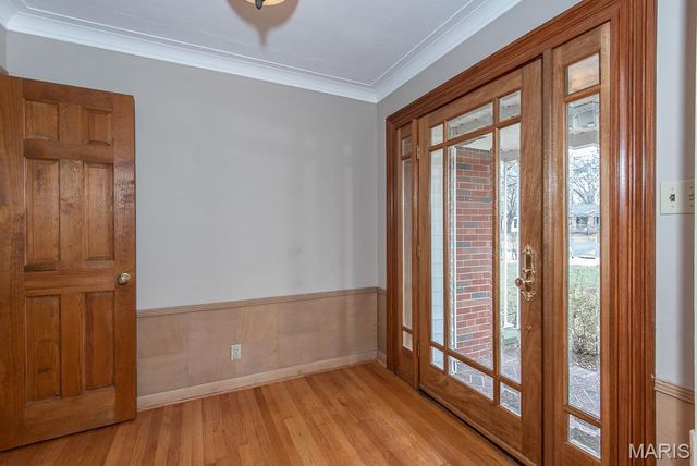 28 Woodcrest Drive, Ladue, MO 63124