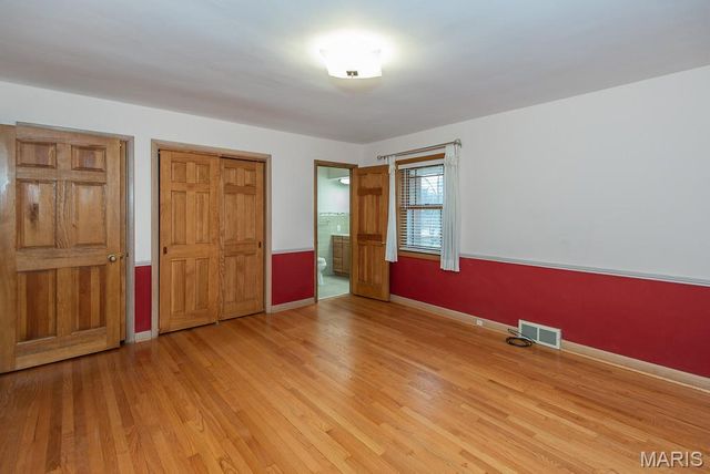 28 Woodcrest Drive, Ladue, MO 63124