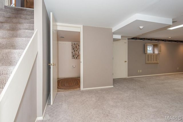 28 Woodcrest Drive, Ladue, MO 63124