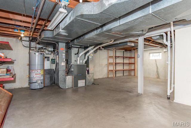 28 Woodcrest Drive, Ladue, MO 63124