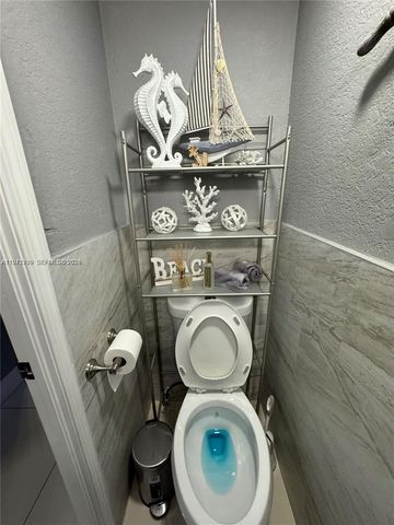 3870 W 8th Ln 19, Hialeah, FL 33012