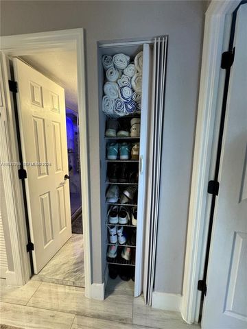 3870 W 8th Ln 19, Hialeah, FL 33012