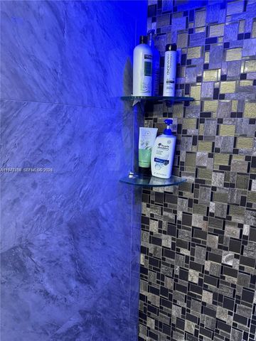 3870 W 8th Ln 19, Hialeah, FL 33012