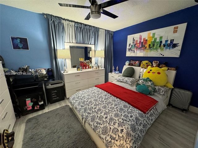 3870 W 8th Ln 19, Hialeah, FL 33012