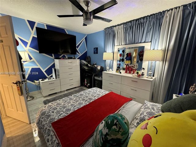 3870 W 8th Ln 19, Hialeah, FL 33012