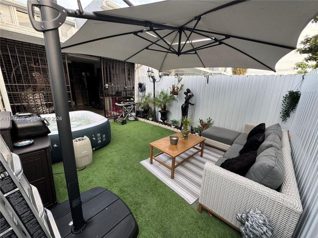 3870 W 8th Ln 19, Hialeah, FL 33012