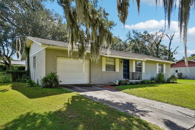 36146 HICKORY STREET, Fruitland Park, FL 34731
