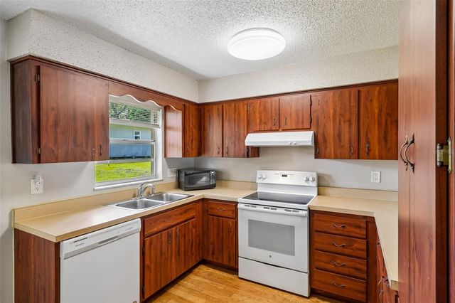 36146 HICKORY STREET, Fruitland Park, FL 34731