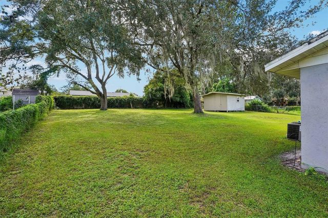36146 HICKORY STREET, Fruitland Park, FL 34731