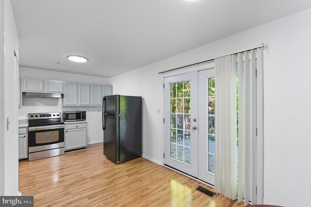 6940 MYERSVIEW DR, Middle River, MD 21220