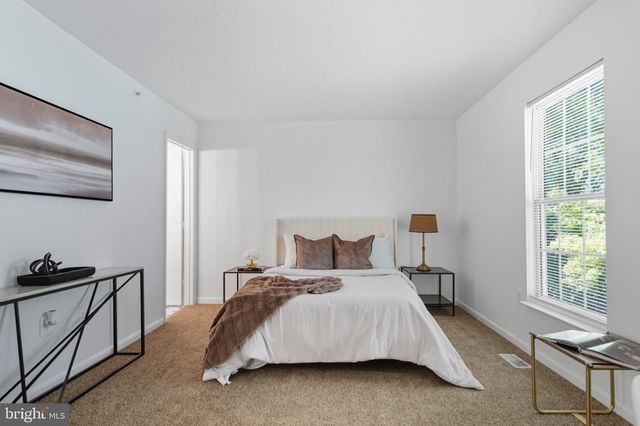 6940 MYERSVIEW DR, Middle River, MD 21220