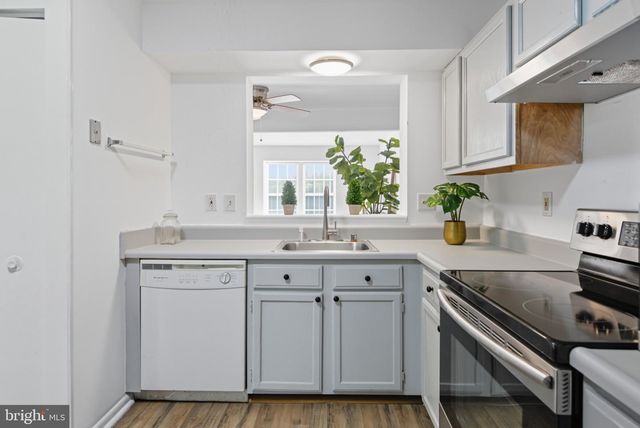 6940 MYERSVIEW DR, Middle River, MD 21220