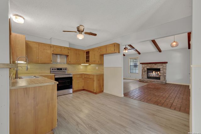 1133 BALDY MOUNTAIN CT, Canyon Lake, TX 78133