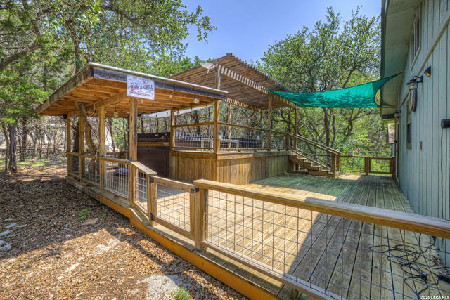 1133 BALDY MOUNTAIN CT, Canyon Lake, TX 78133