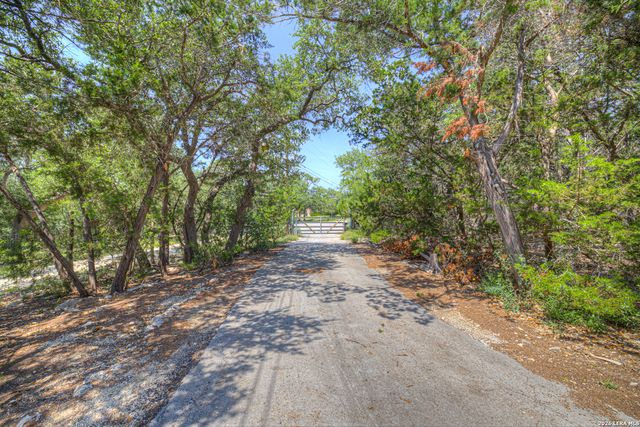 1133 BALDY MOUNTAIN CT, Canyon Lake, TX 78133