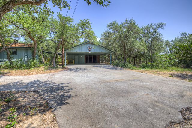 1133 BALDY MOUNTAIN CT, Canyon Lake, TX 78133