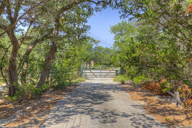 1133 BALDY MOUNTAIN CT, Canyon Lake, TX 78133
