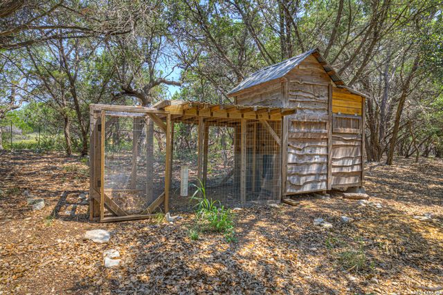 1133 BALDY MOUNTAIN CT, Canyon Lake, TX 78133