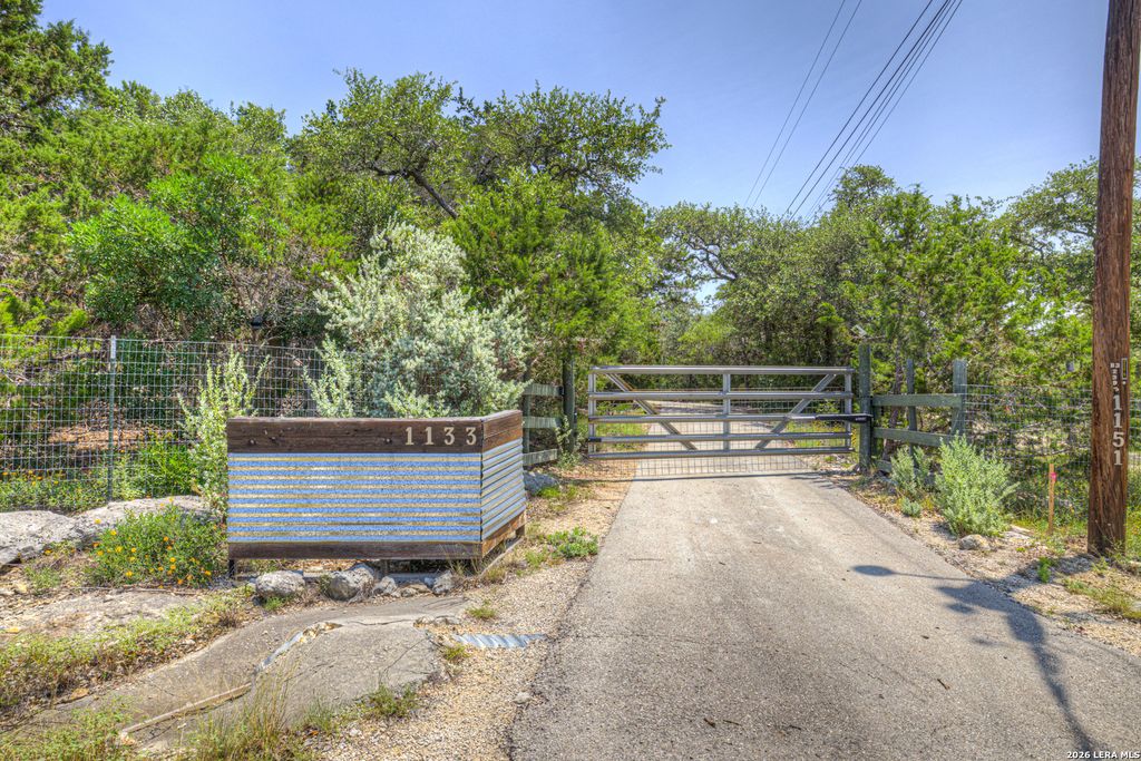 1133 BALDY MOUNTAIN CT, Canyon Lake, TX 78133