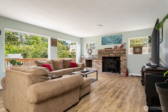 1270 SW 4th Avenue, Oak Harbor, WA 98277