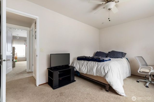 1270 SW 4th Avenue, Oak Harbor, WA 98277