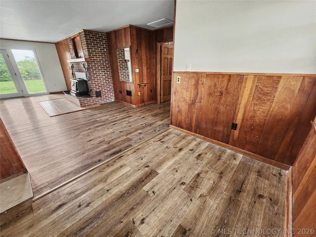 32132 Hwy 82, Cookson, OK 74427