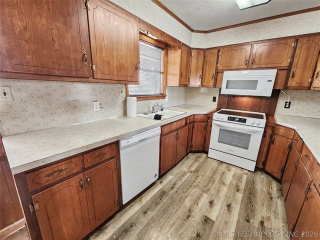 32132 Hwy 82, Cookson, OK 74427