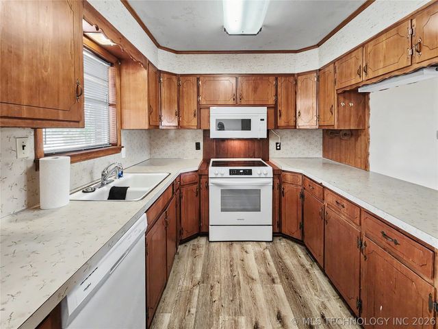 32132 Hwy 82, Cookson, OK 74427