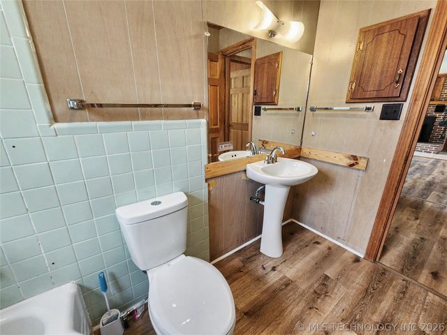 32132 Hwy 82, Cookson, OK 74427