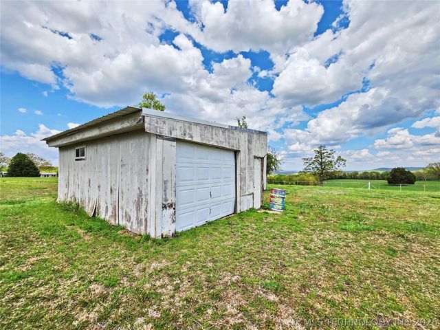 32132 Hwy 82, Cookson, OK 74427