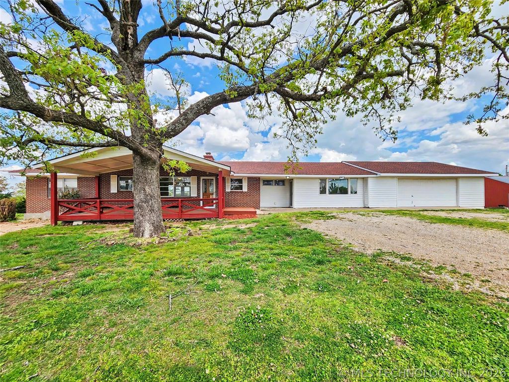32132 Hwy 82, Cookson, OK 74427