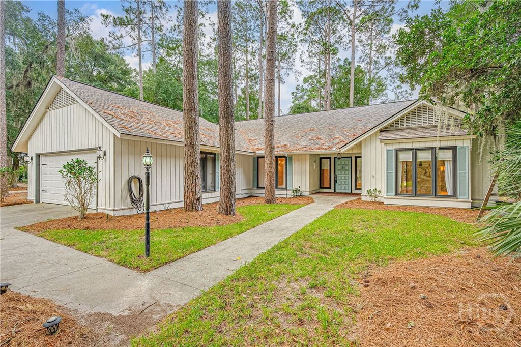 Image 1 of property listing at 9 Bowline Court, Savannah, GA 31411