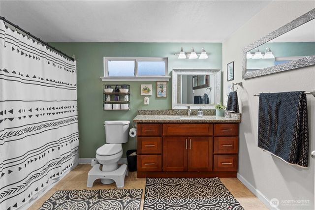 613 E 57th Street, Tacoma, WA 98404