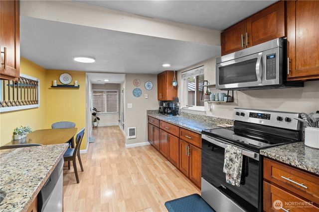 613 E 57th Street, Tacoma, WA 98404