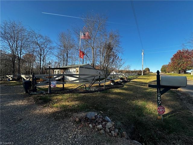 1089 Annie Sophia Lane, Roaring River, NC 28669