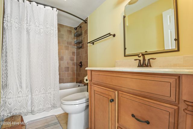 2000 New River Inlet Road 1407, N Topsail Beach, NC 28460