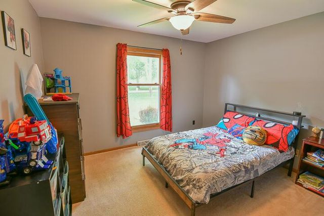 8715 378th AVENUE, Burlington, WI 53105