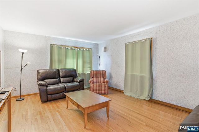 125 Illinois Avenue, Paterson, NJ 07503