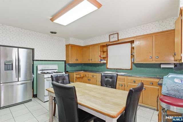 125 Illinois Avenue, Paterson, NJ 07503