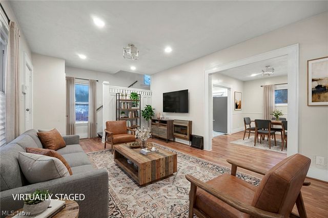 960 Whittier Avenue, Akron, OH 44320