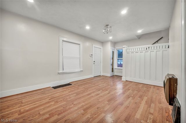 960 Whittier Avenue, Akron, OH 44320