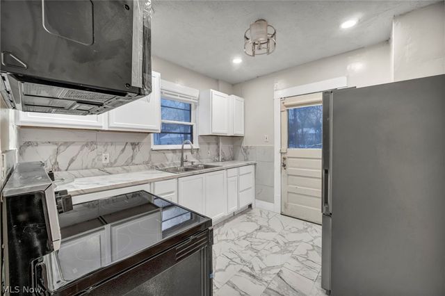 960 Whittier Avenue, Akron, OH 44320