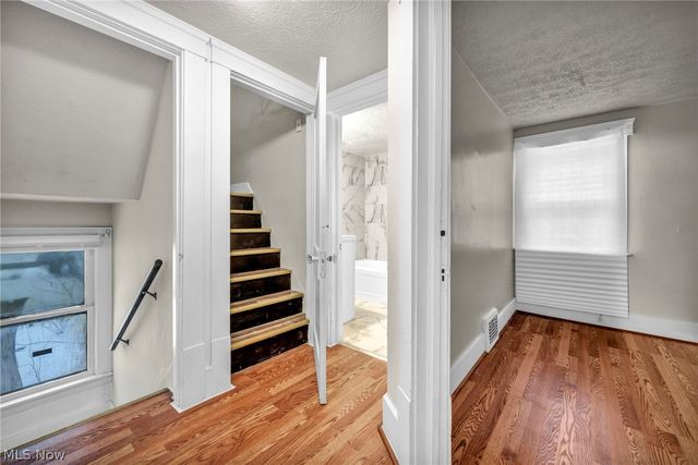 960 Whittier Avenue, Akron, OH 44320