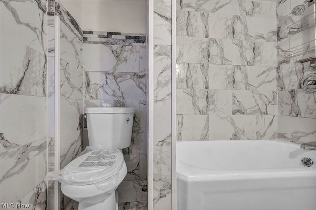 960 Whittier Avenue, Akron, OH 44320